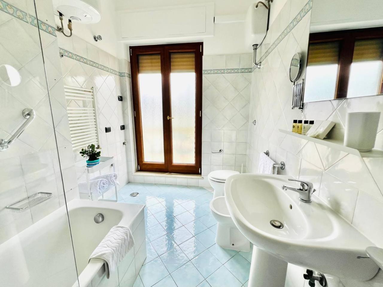 Azzurrissima Home-B&B Sorrento Centro Luaran gambar